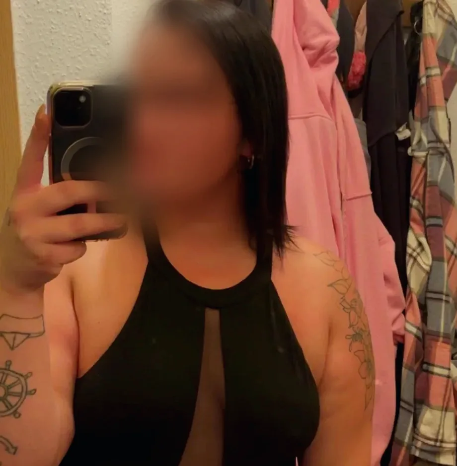 Carina, 28