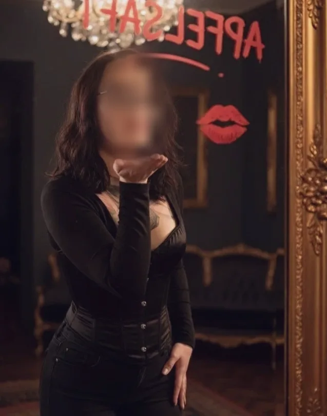 Celina, 34