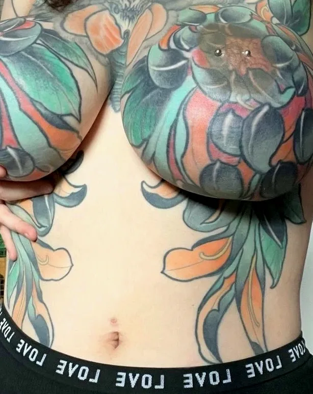 Larissa, 30