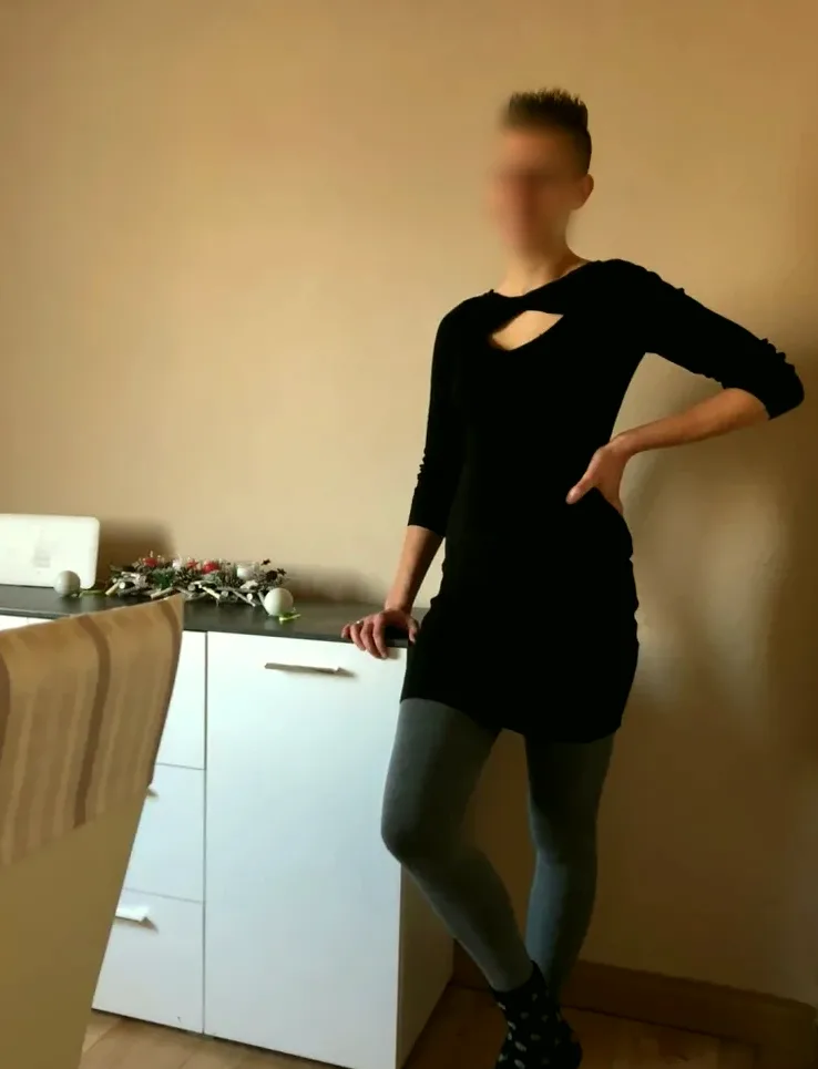 Rebecca, 32